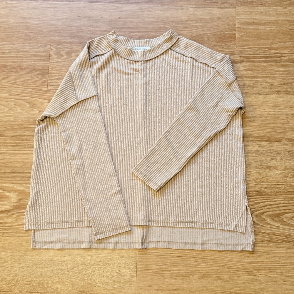 NWOT Zenana Outfitters Ribbed Shirt L/XL